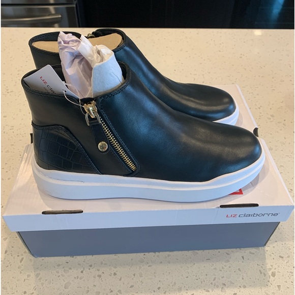 Liz Claiborne Sneaker Ankle Shoes (Atlantic) Black! New - Picture 2 of 8